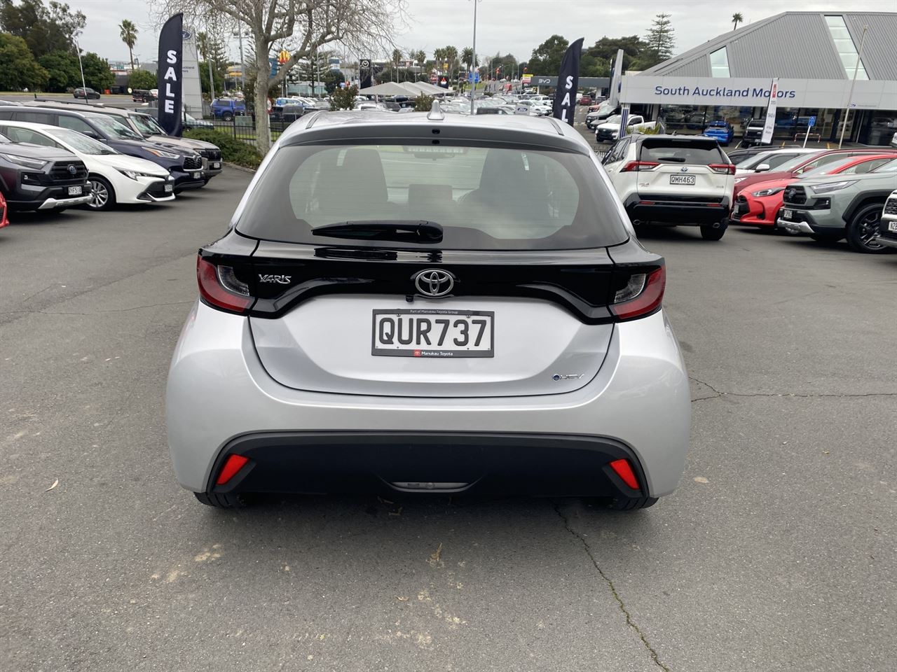 Vehicle image 3