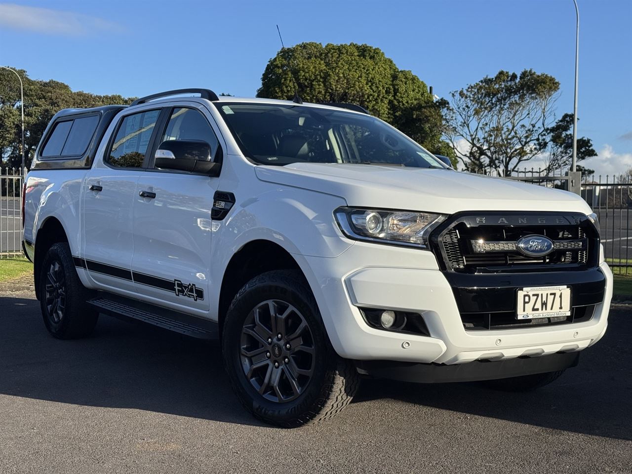 Vehicle image 3