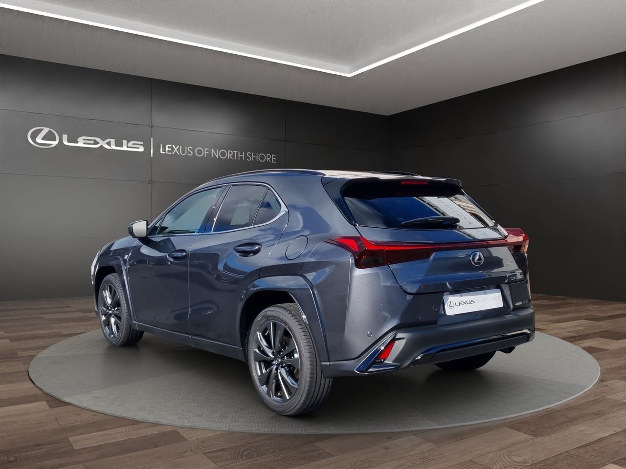 Vehicle image 5