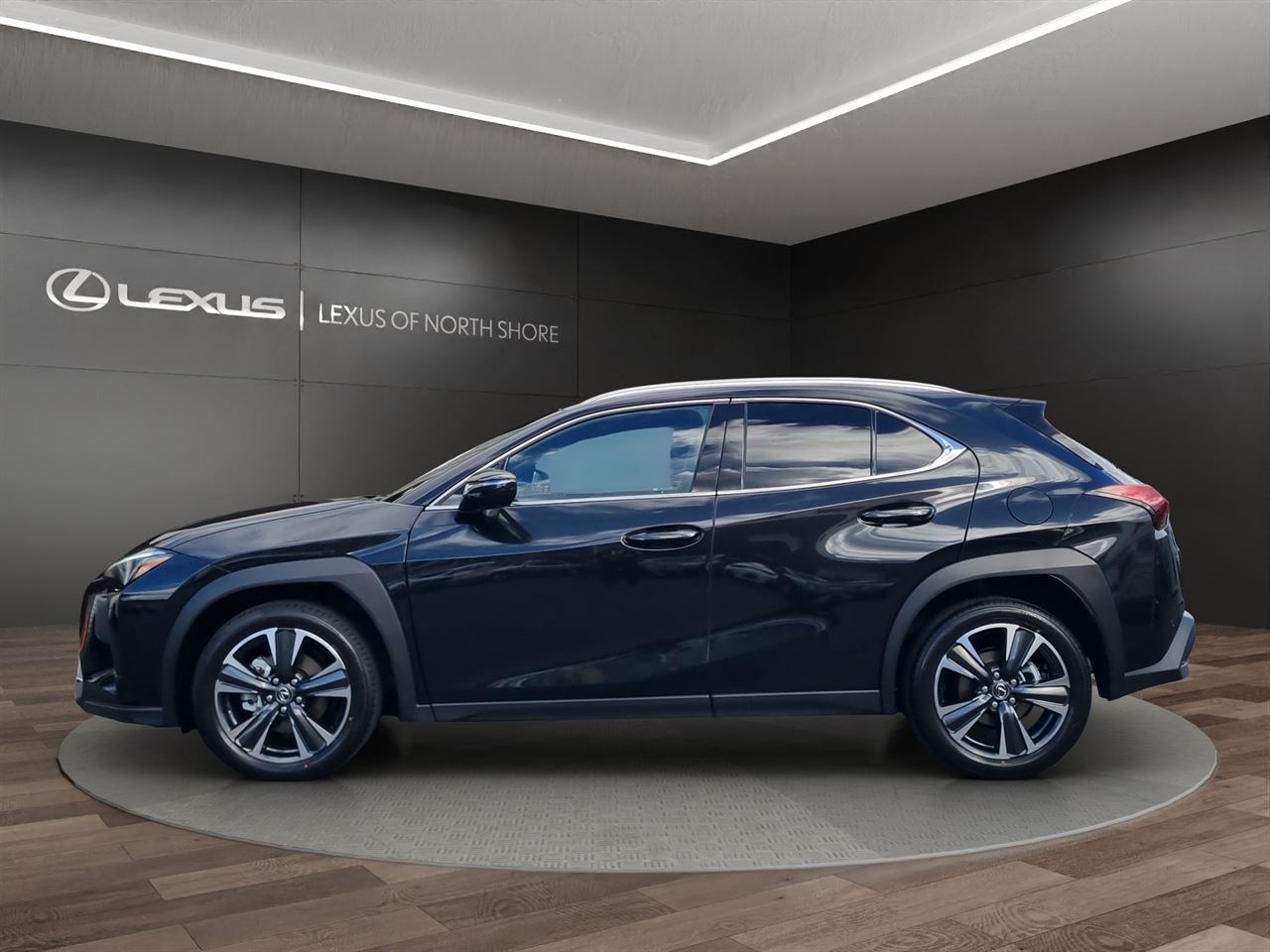 Vehicle image 4