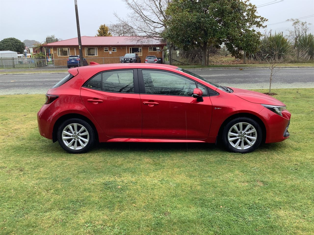 Vehicle image 4