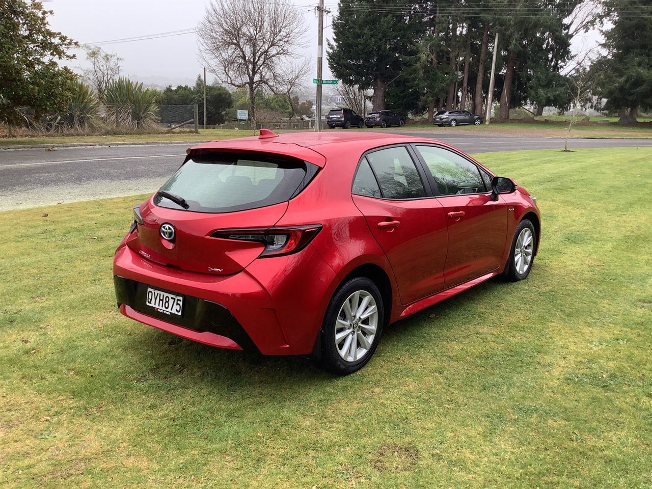 Vehicle image 5
