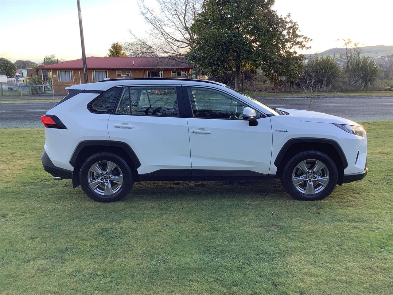 Vehicle image 4