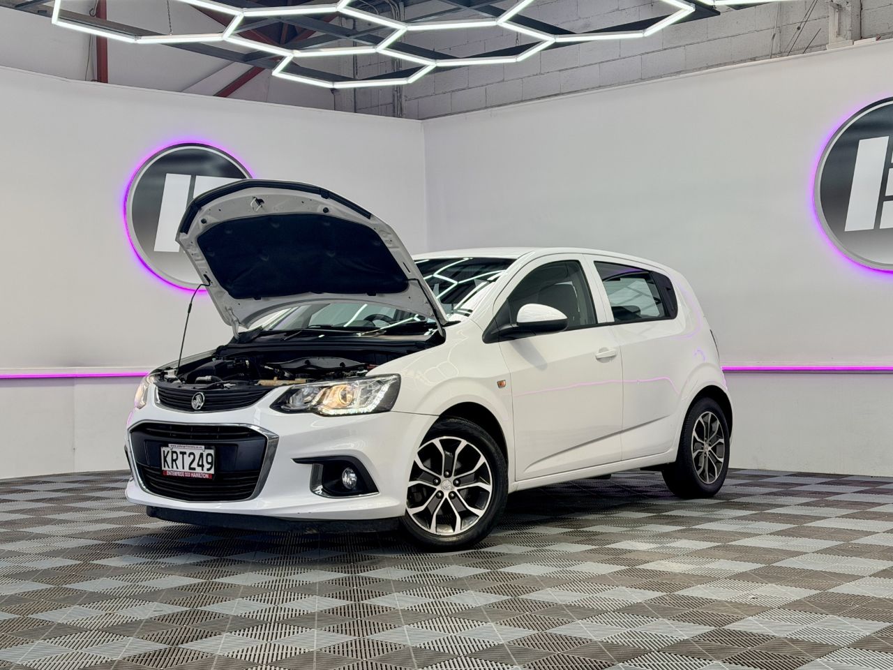 Vehicle image 3