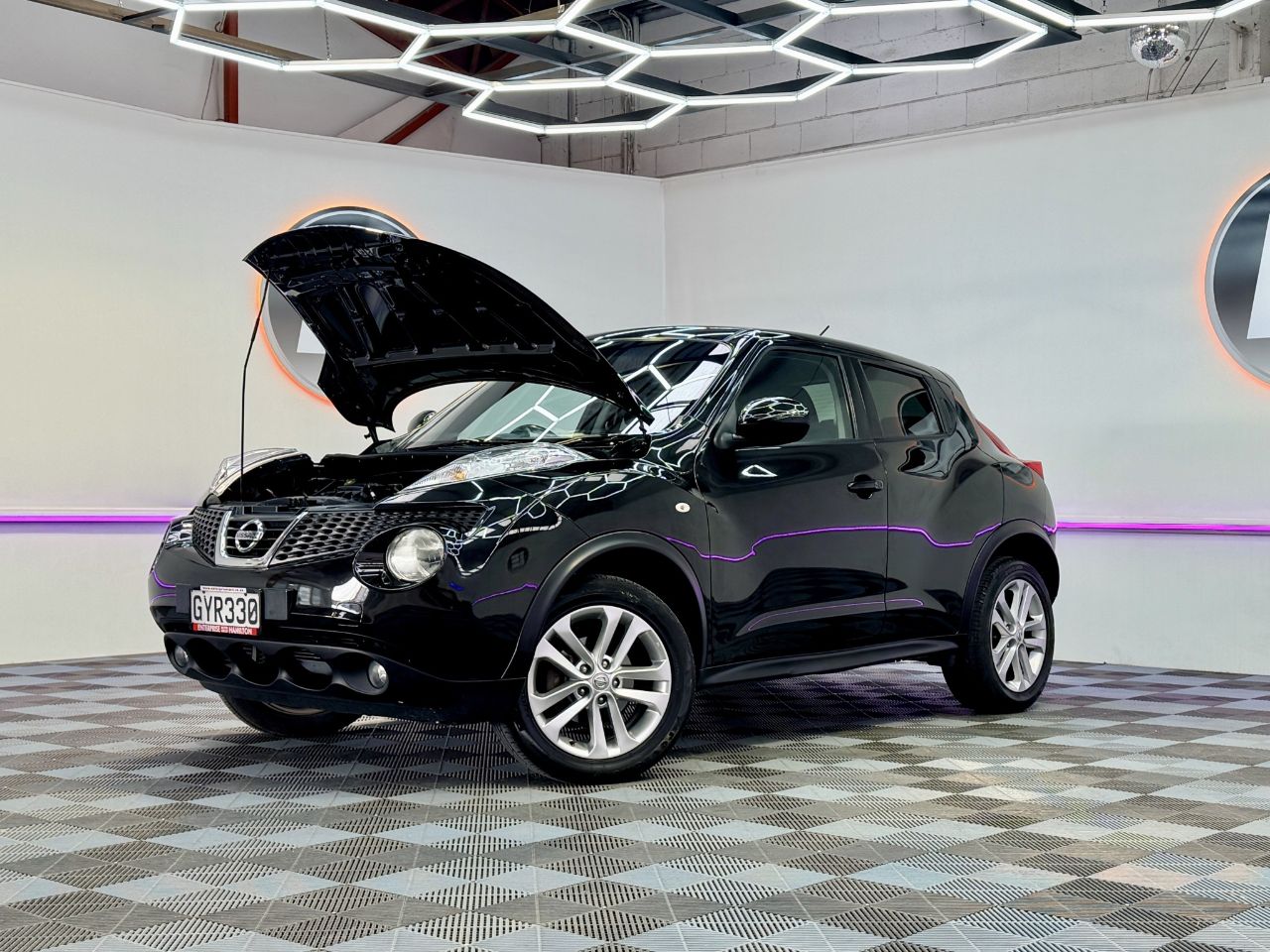 Vehicle image 3