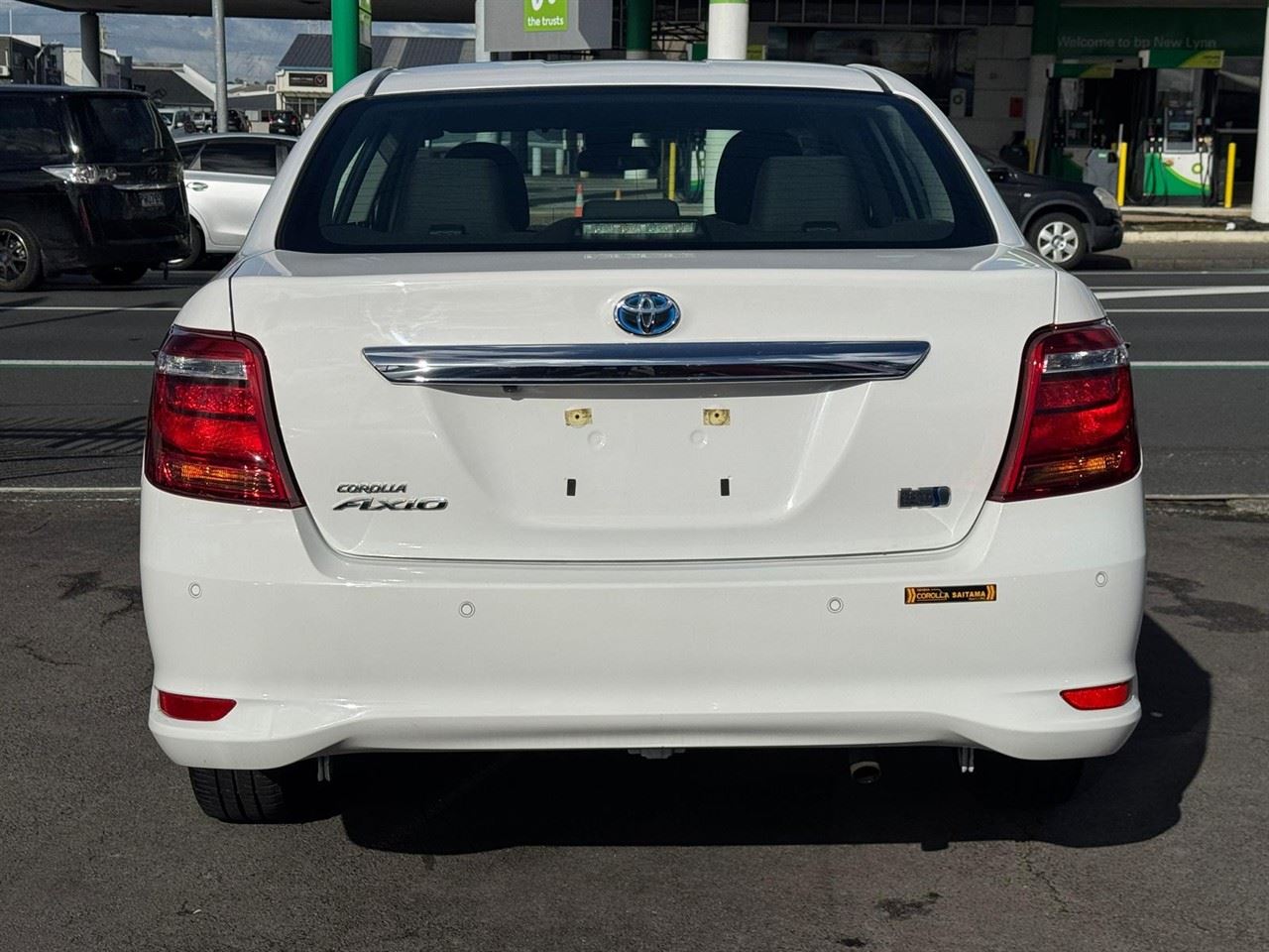 Vehicle image 3