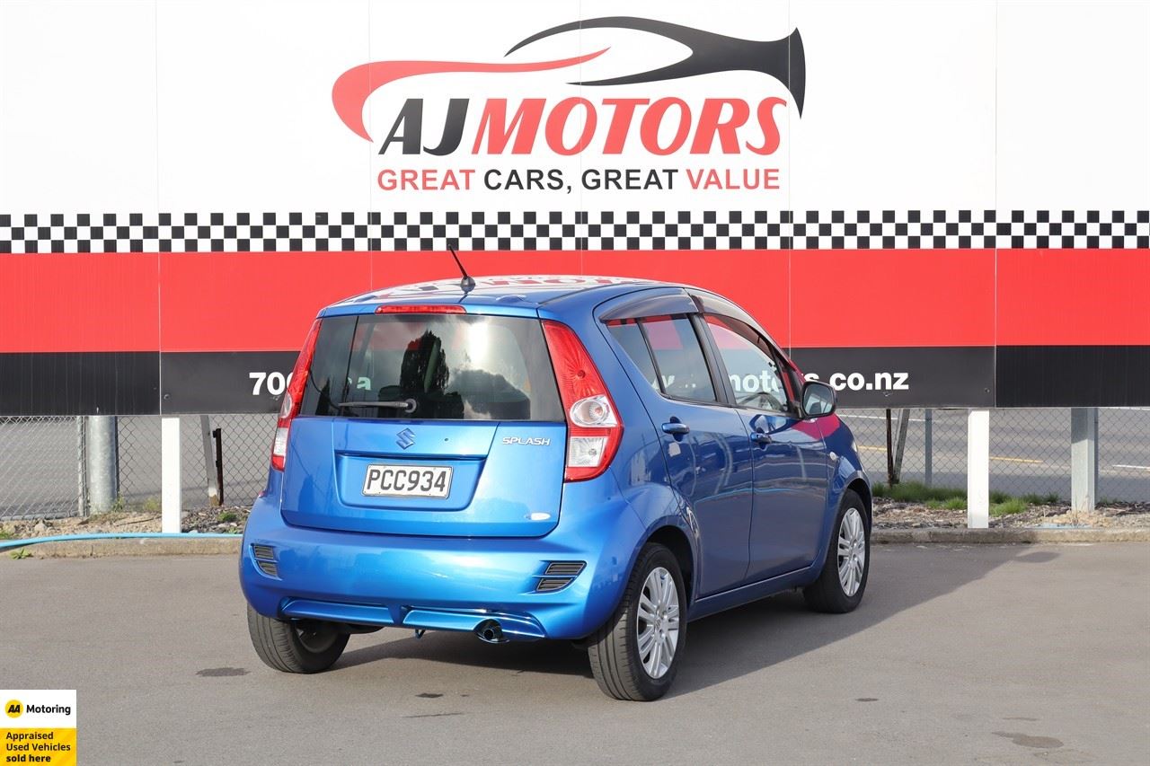 Vehicle image 5