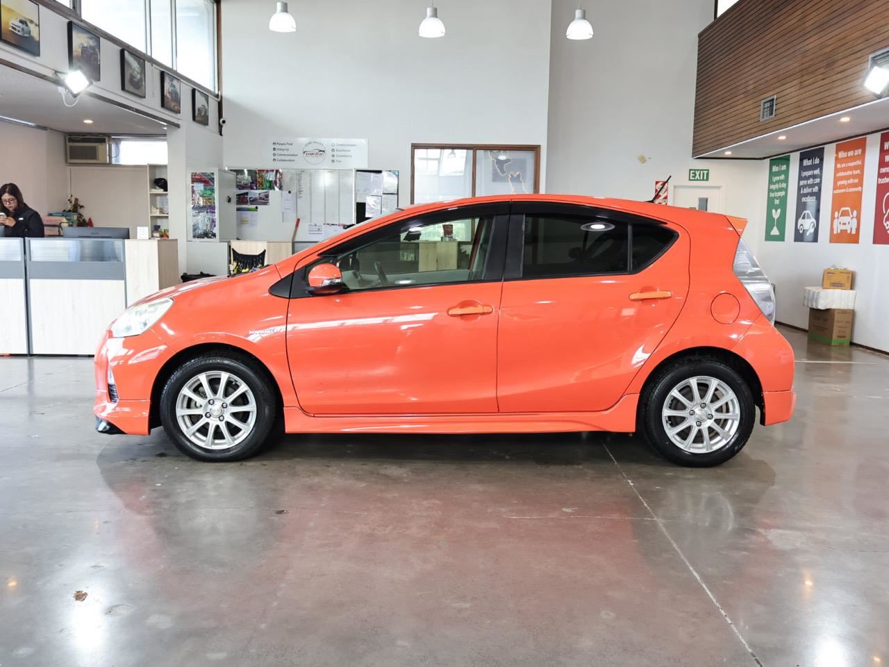 Vehicle image 5