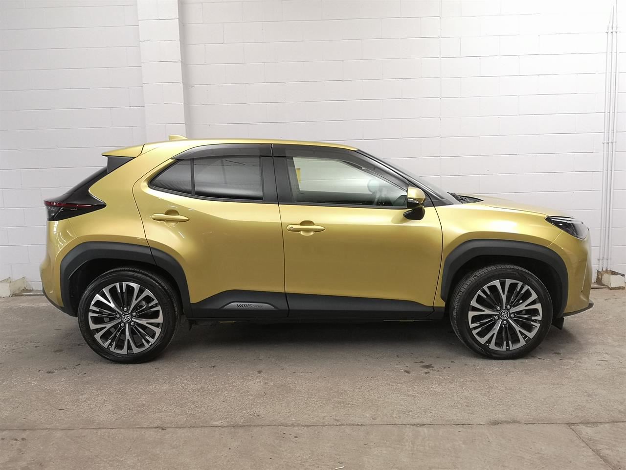 Vehicle image 3