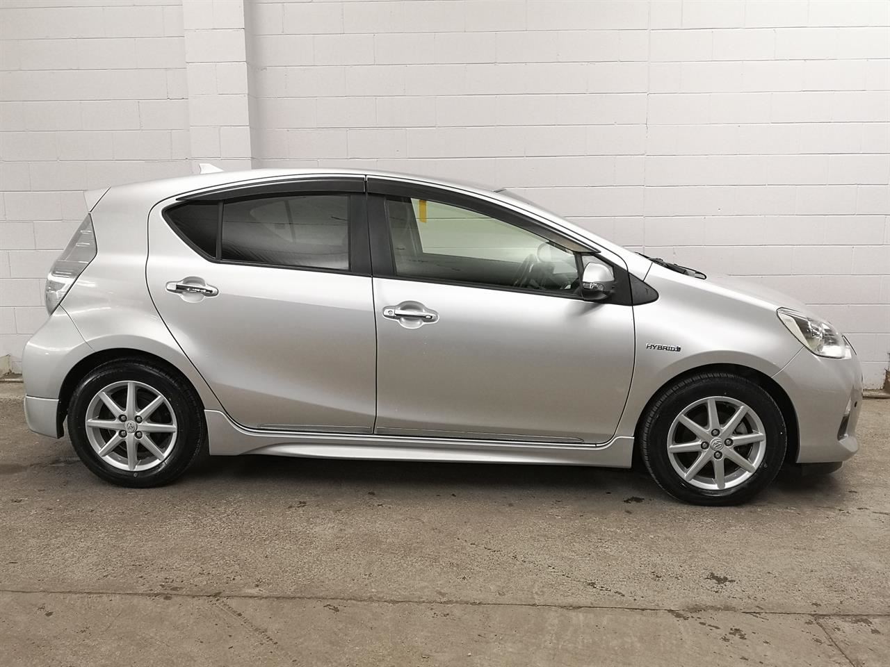 Vehicle image 3