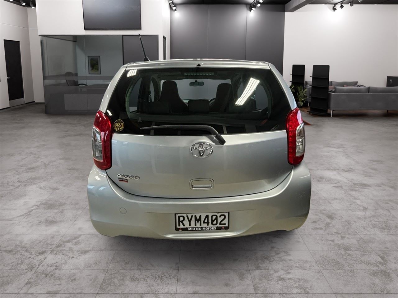 Vehicle image 5