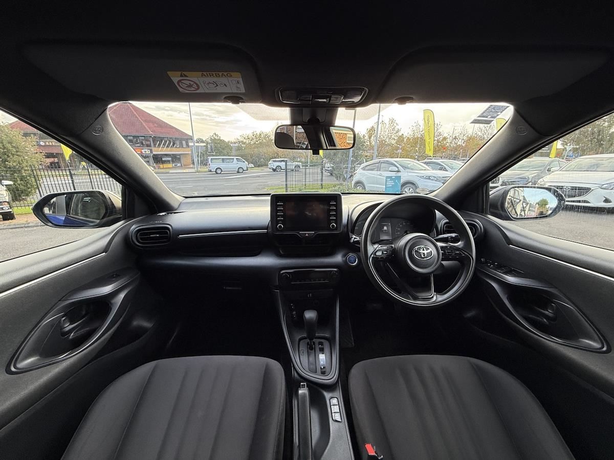 Vehicle image 5