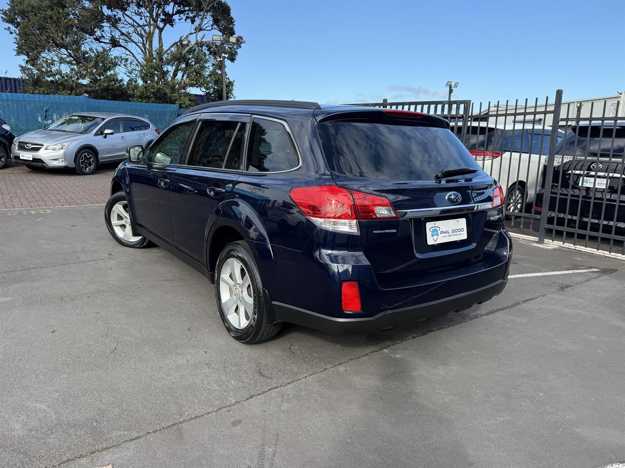 Vehicle image 4