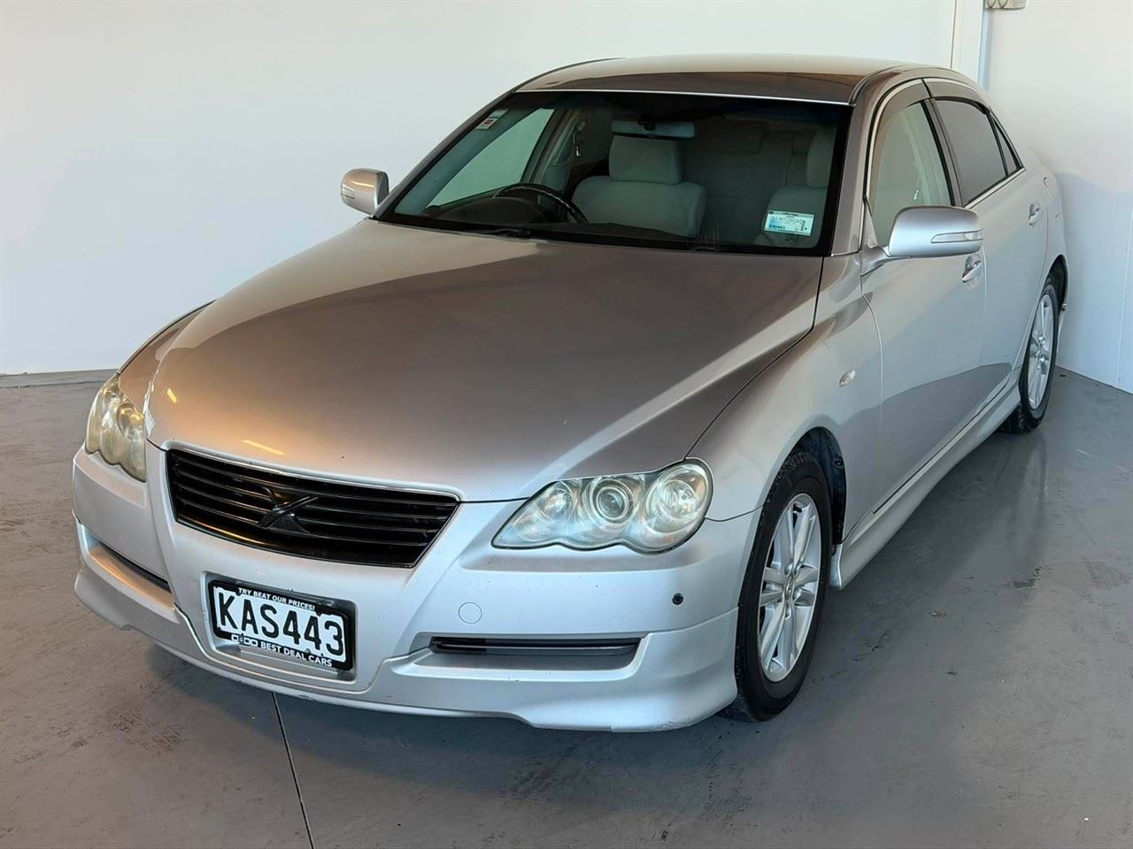 Vehicle image 3