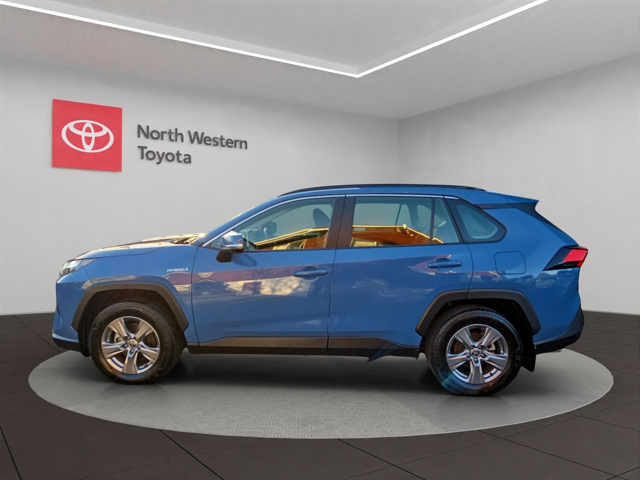 Vehicle image 4