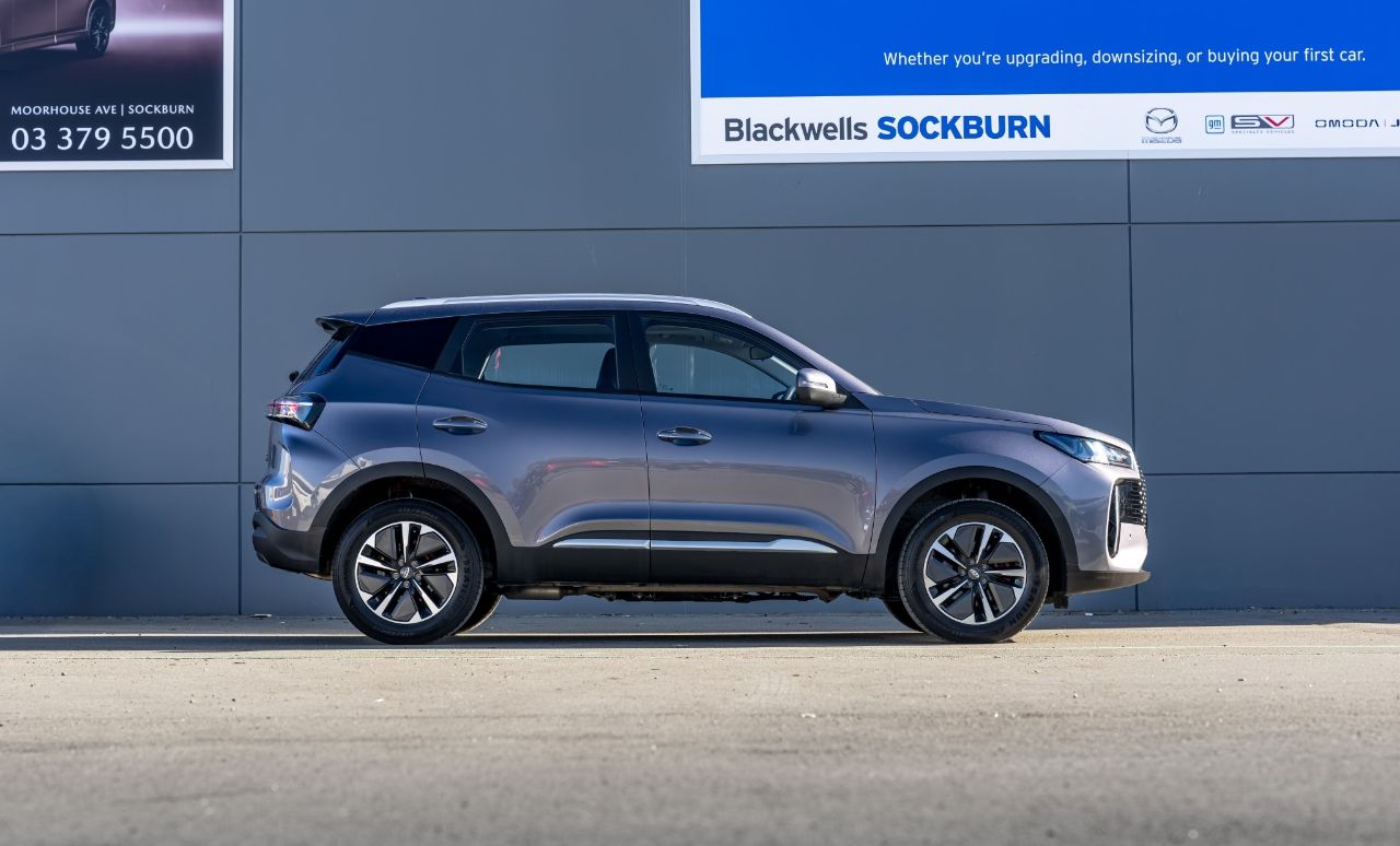 Vehicle image 3