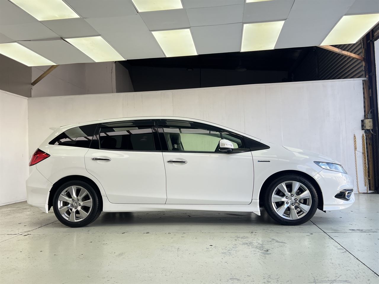 Vehicle image 5