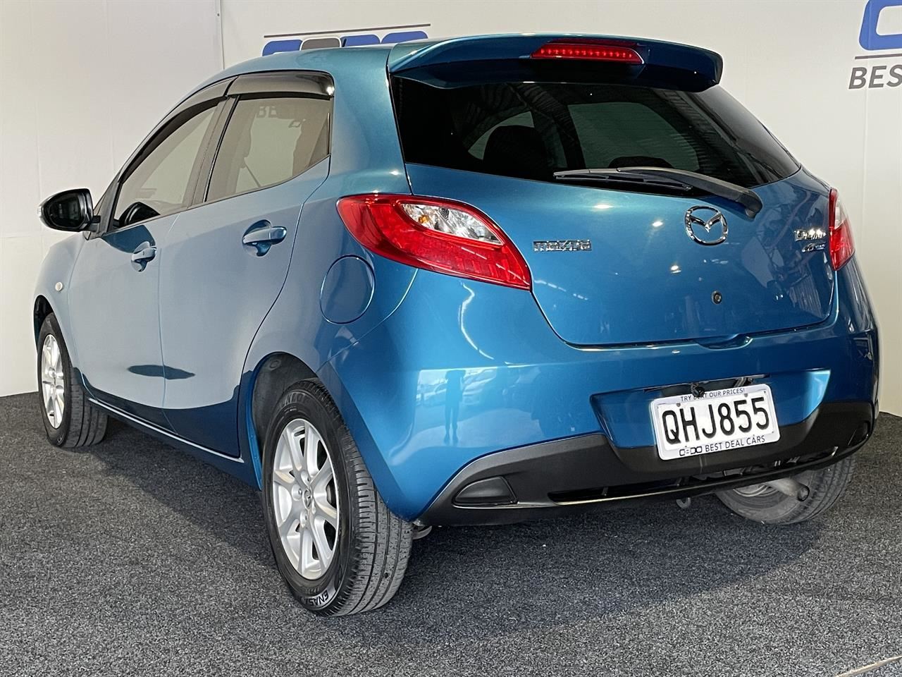 Vehicle image 4