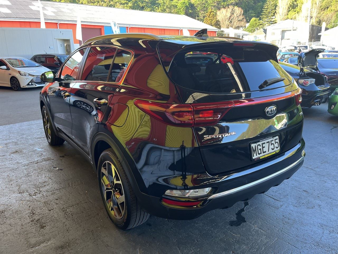 Vehicle image 4