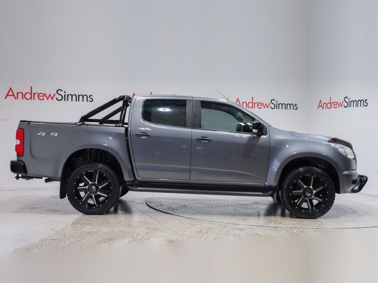 Vehicle image 3