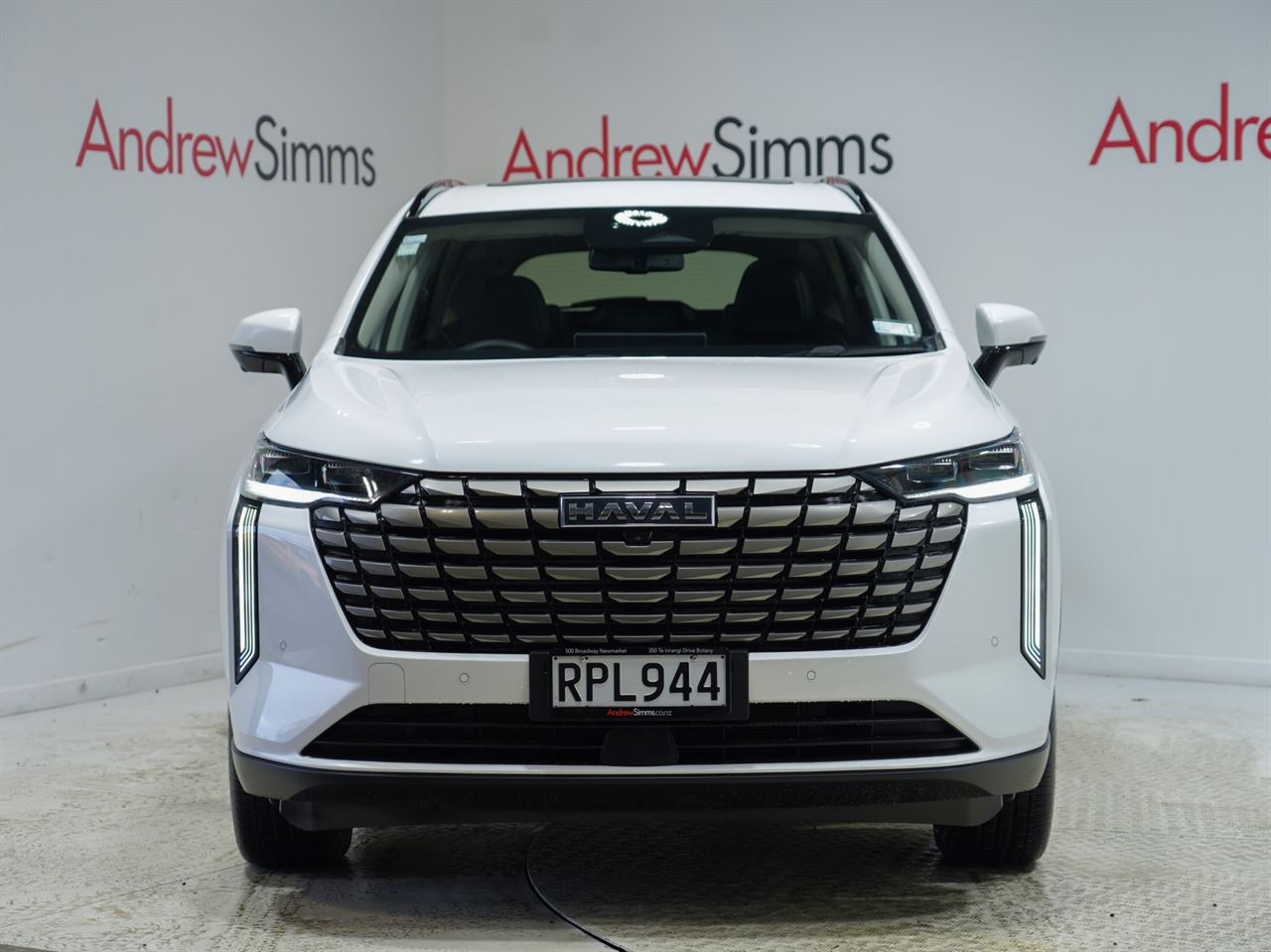 Vehicle image 3