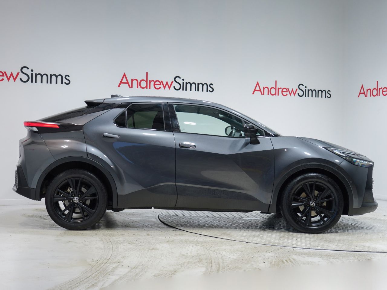 Vehicle image 3