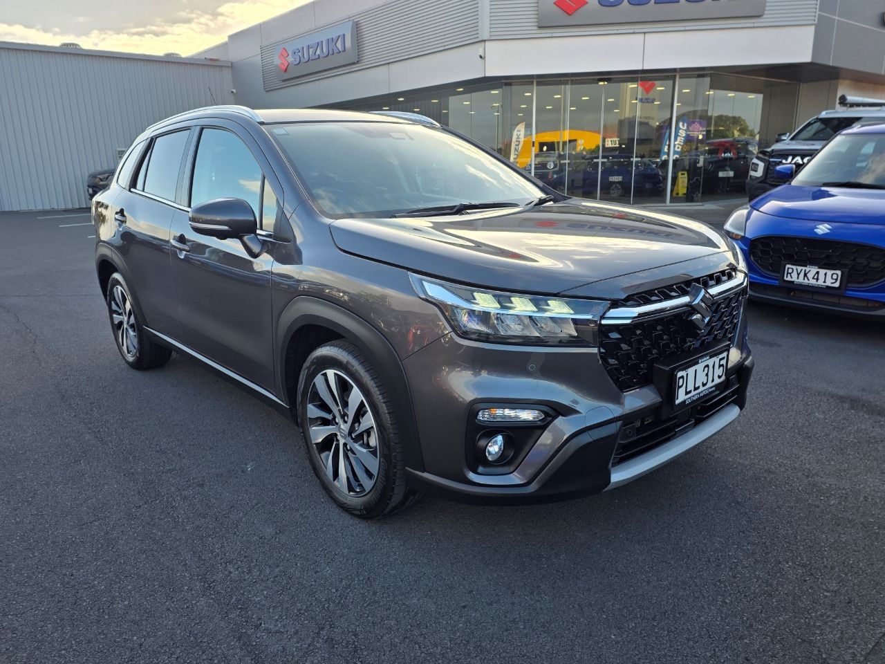 Vehicle image 1