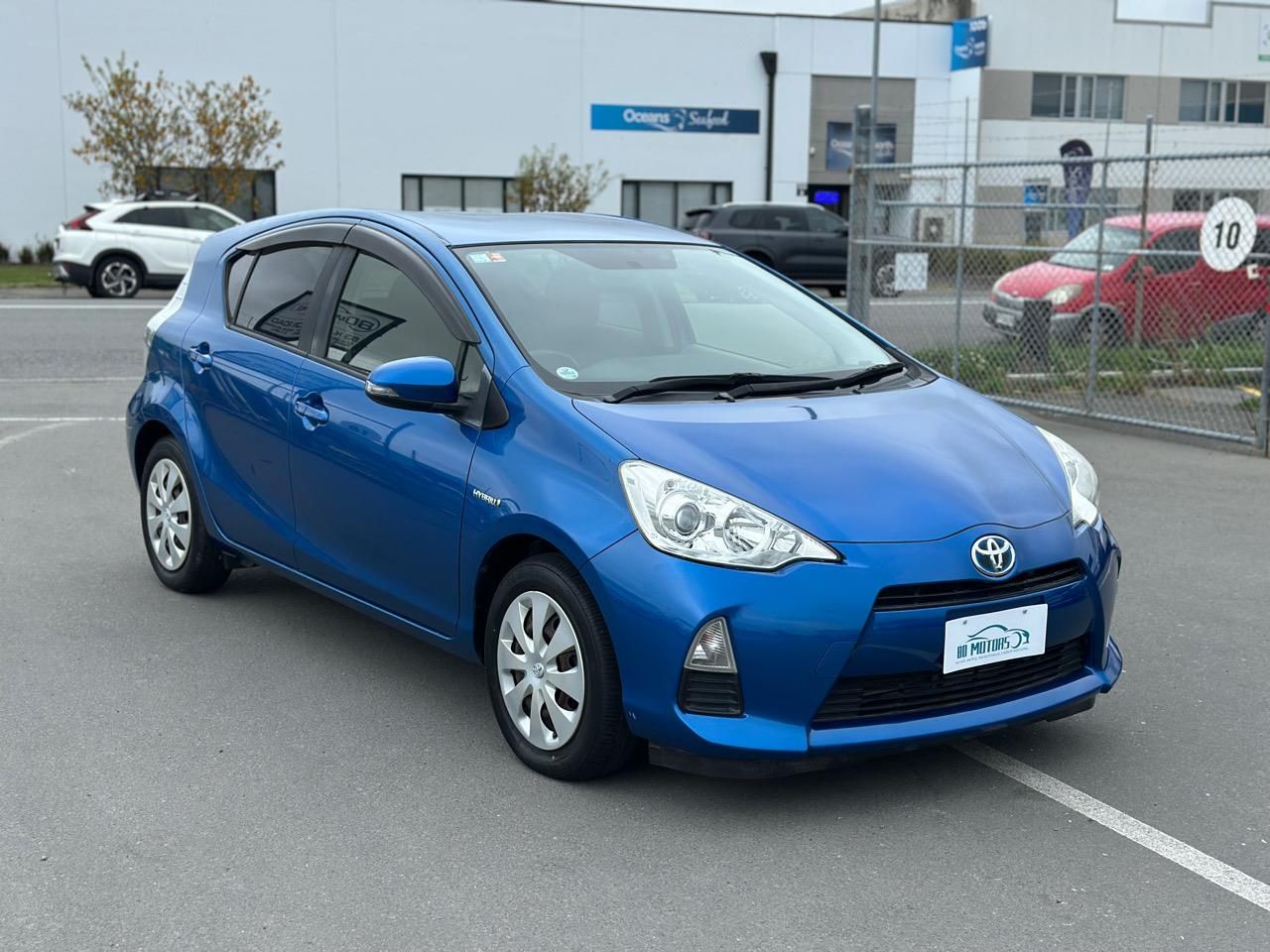 Vehicle image 3