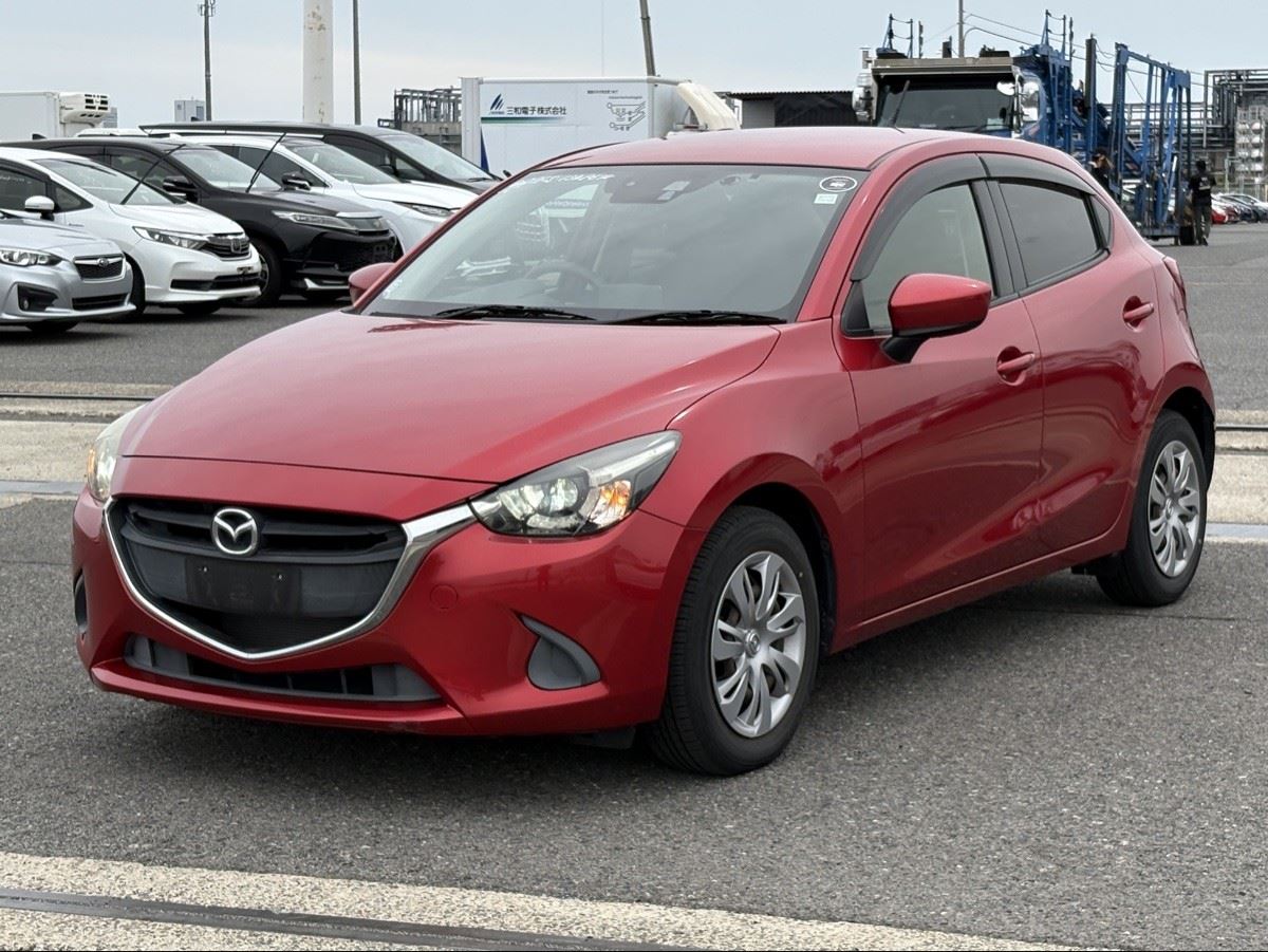 Vehicle image 4