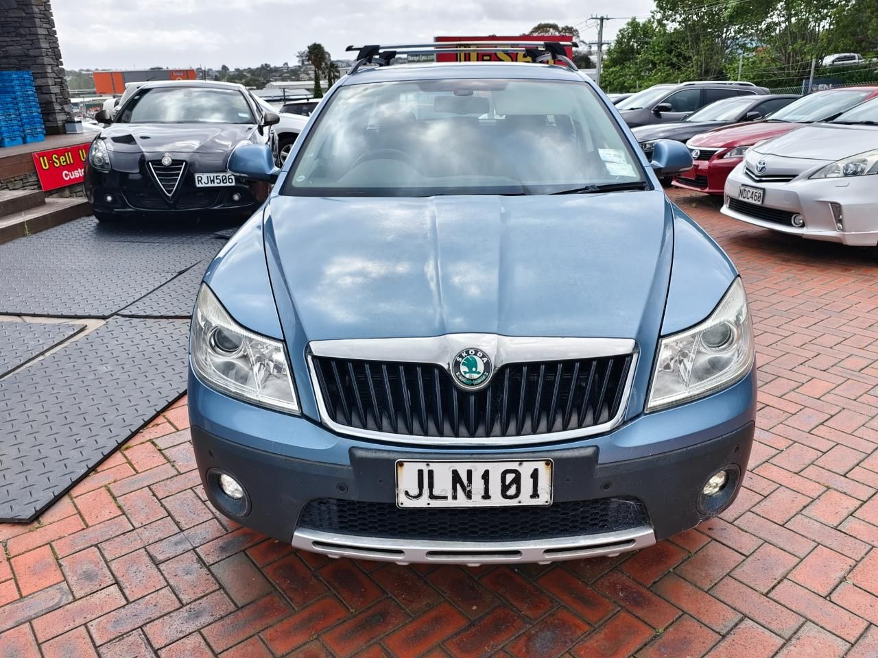 Vehicle image 2