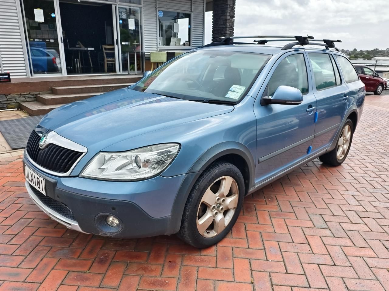 Vehicle image 3