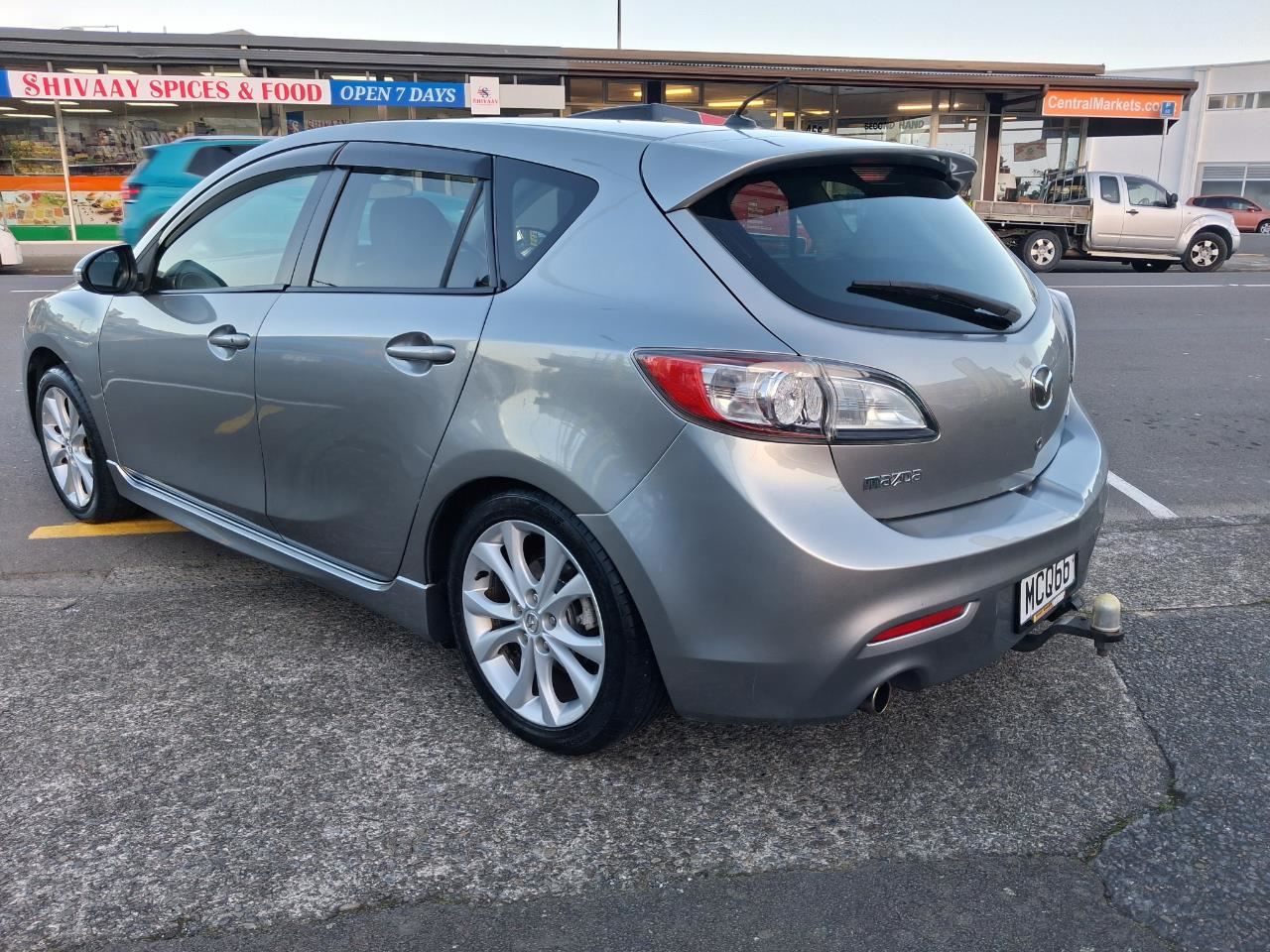 Vehicle image 3
