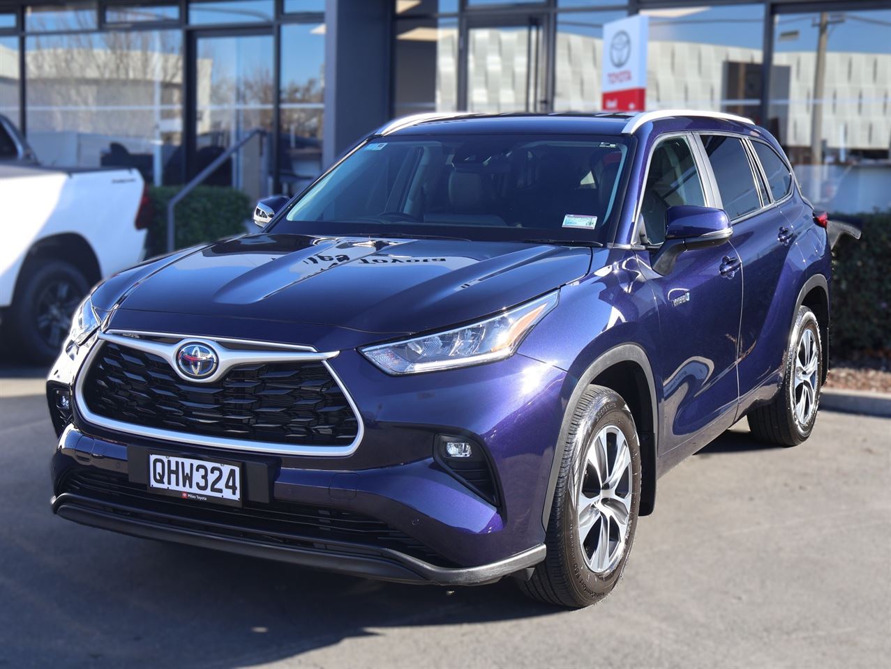 Vehicle image 3