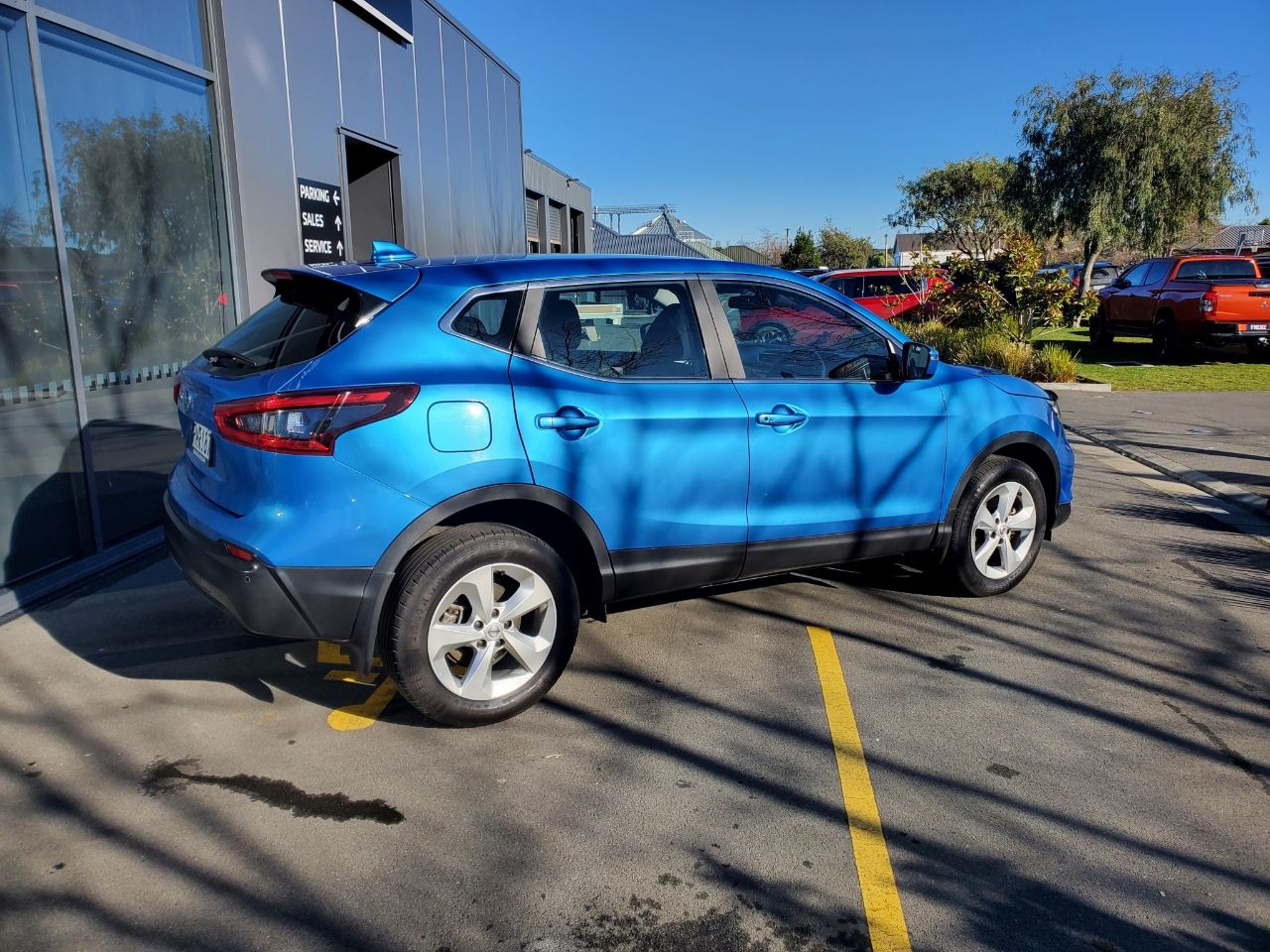 Vehicle image 3