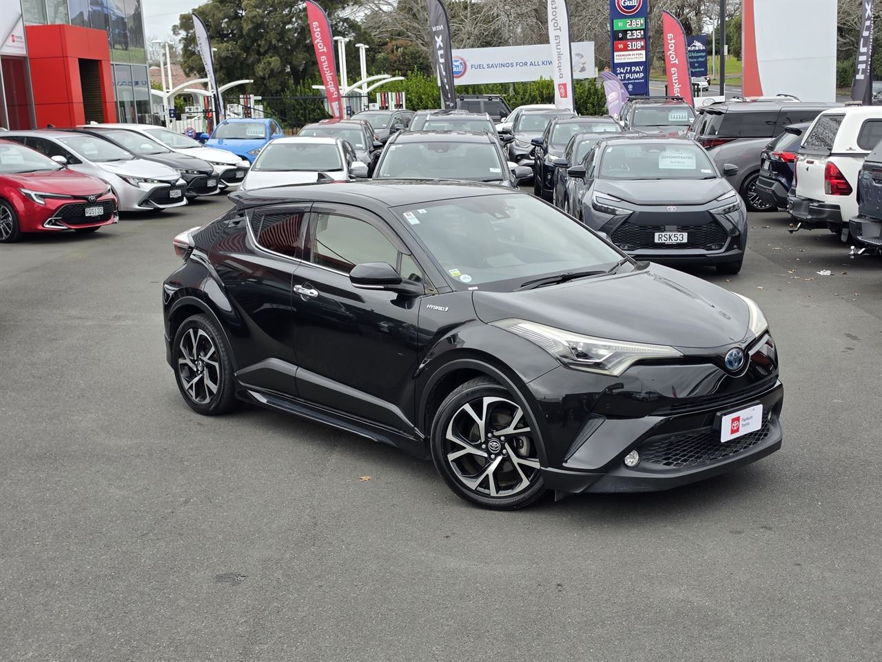 Vehicle image 5