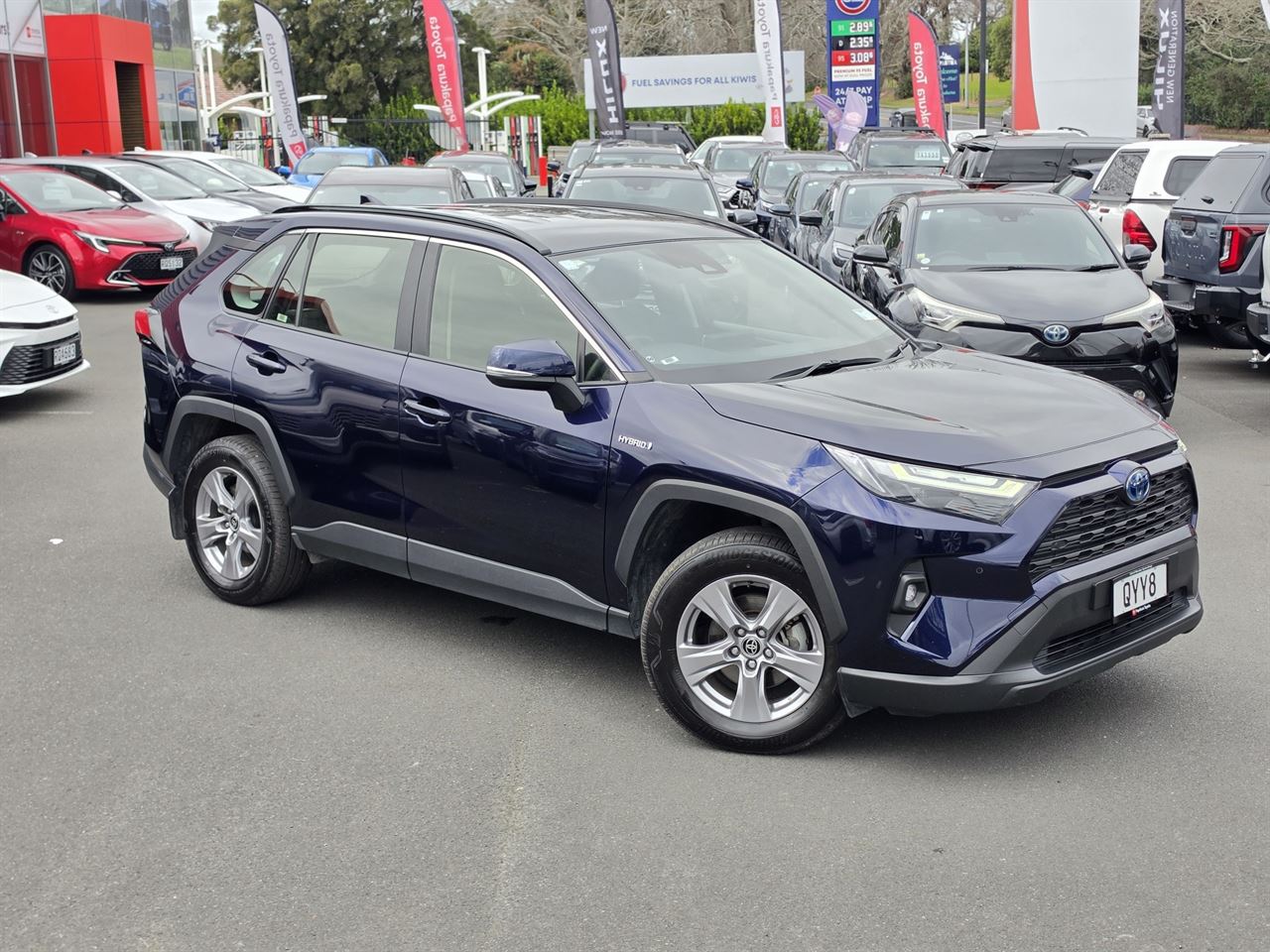 Vehicle image 5