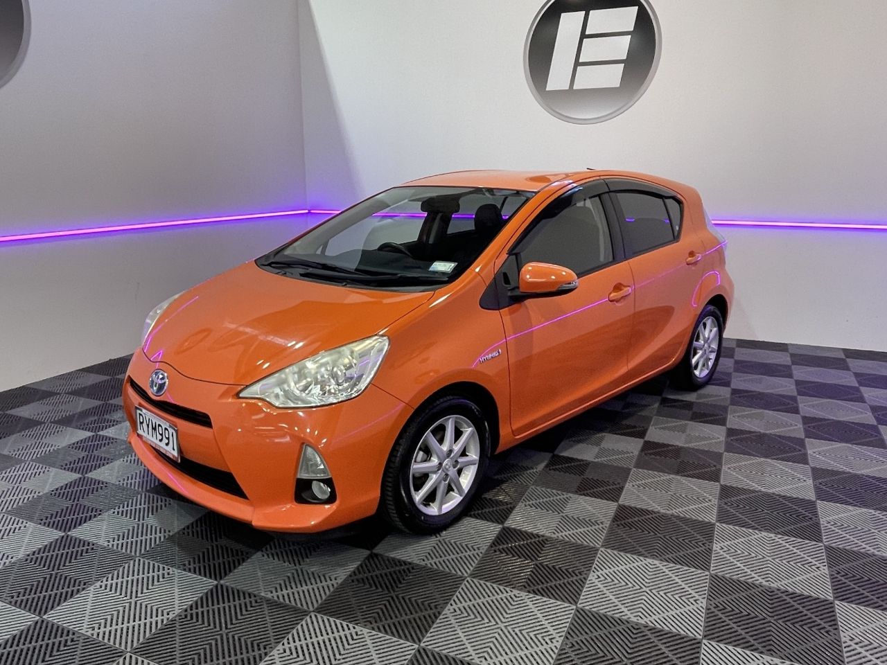 Vehicle image 3