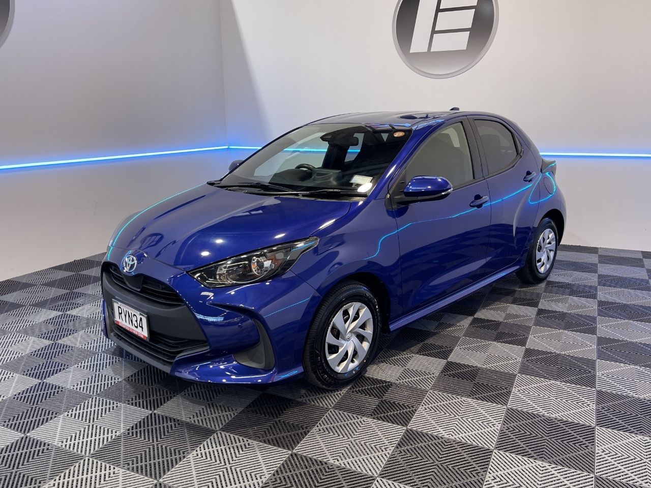 Vehicle image 3