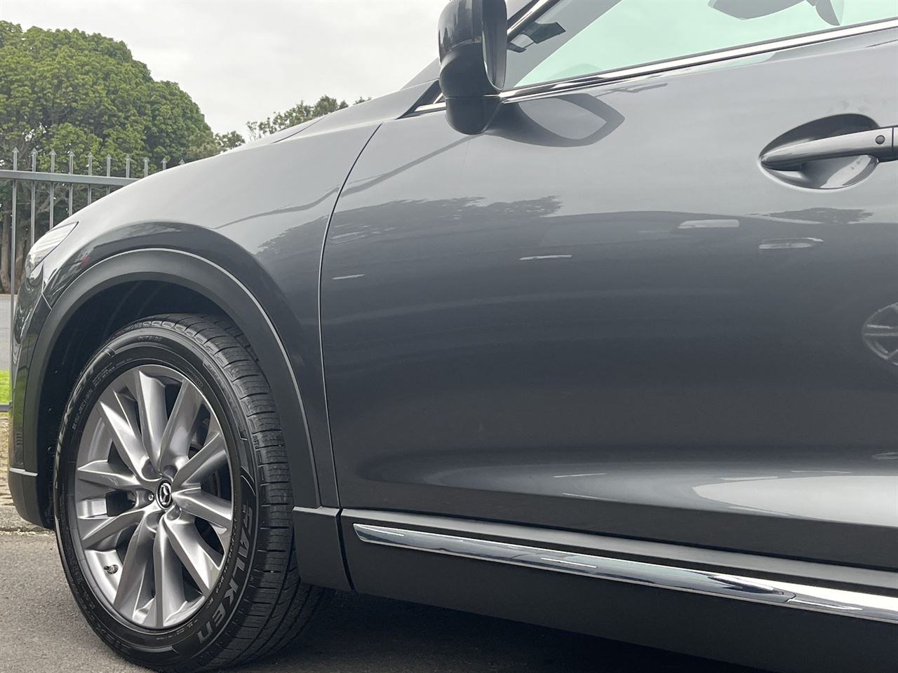 Vehicle image 5
