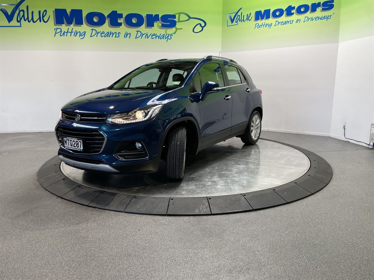 Vehicle image 3
