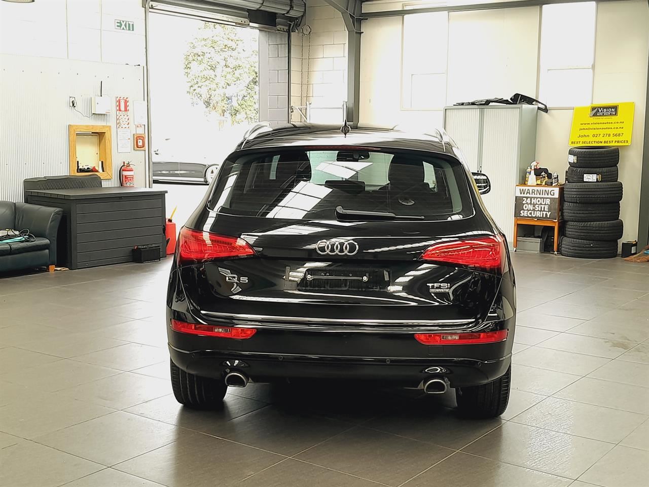 Vehicle image 5
