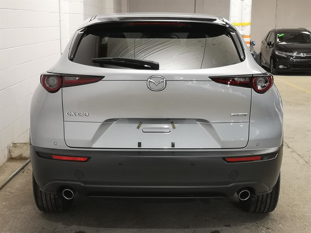 Vehicle image 5