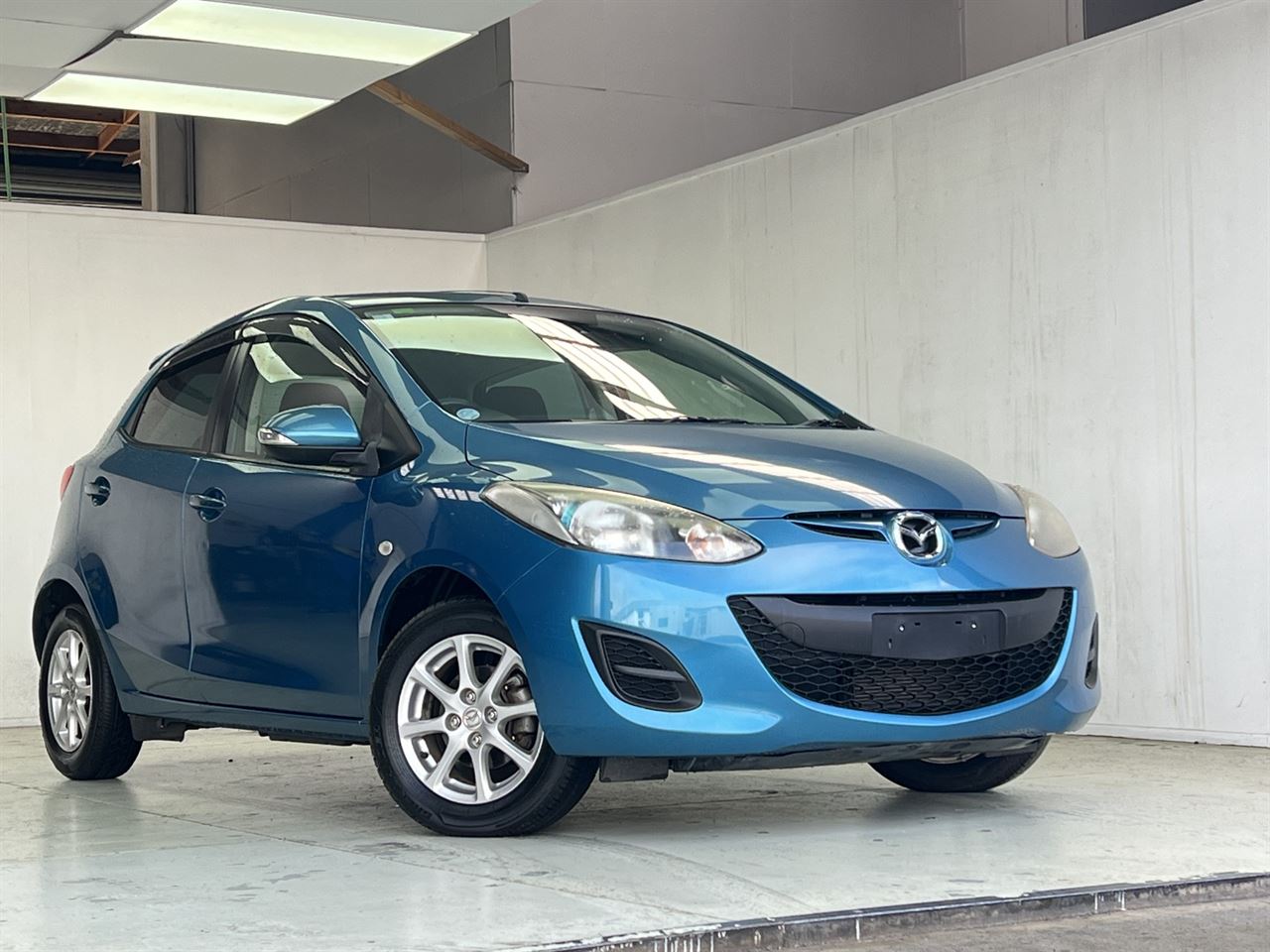 Vehicle image 3