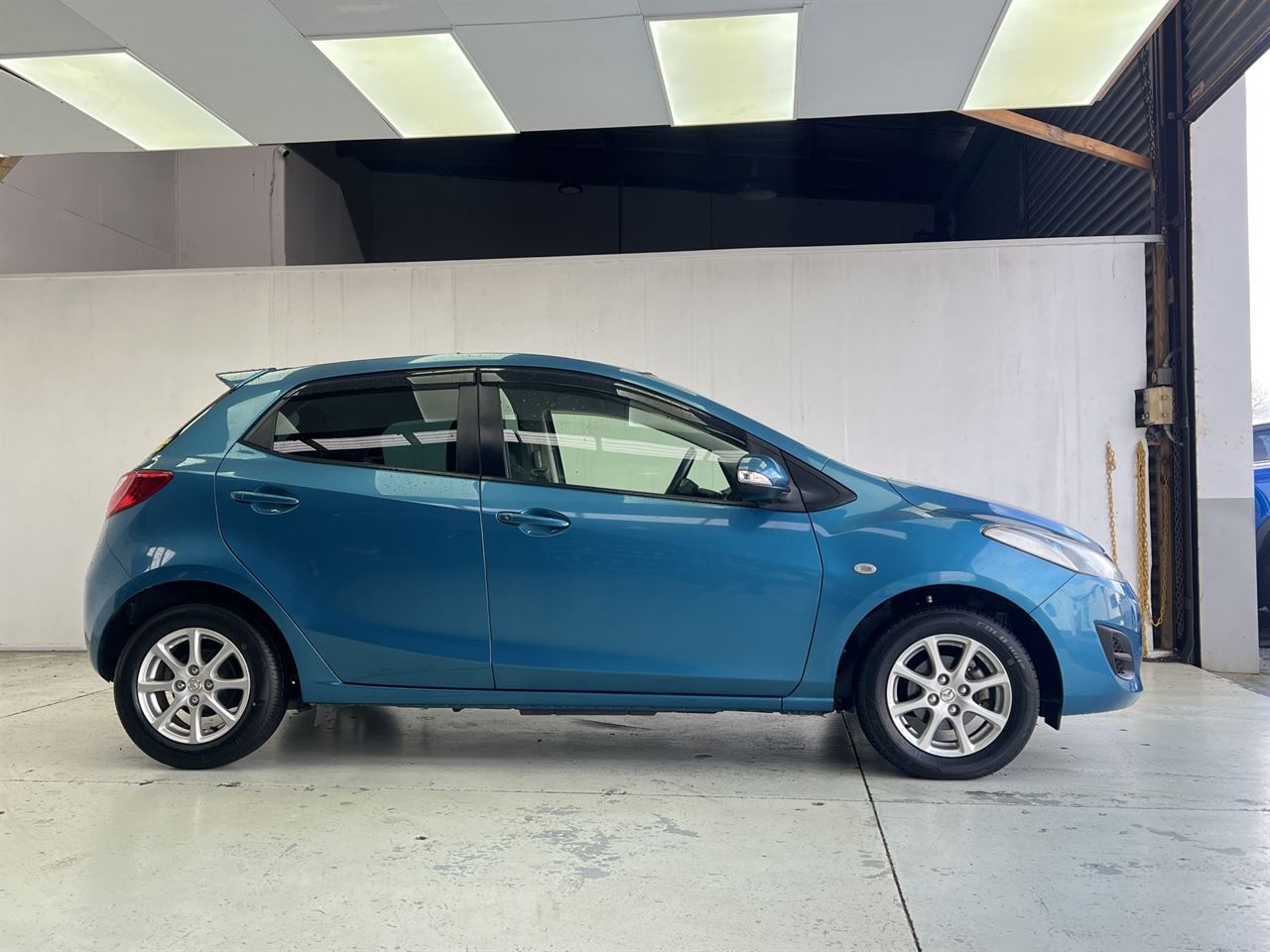 Vehicle image 5