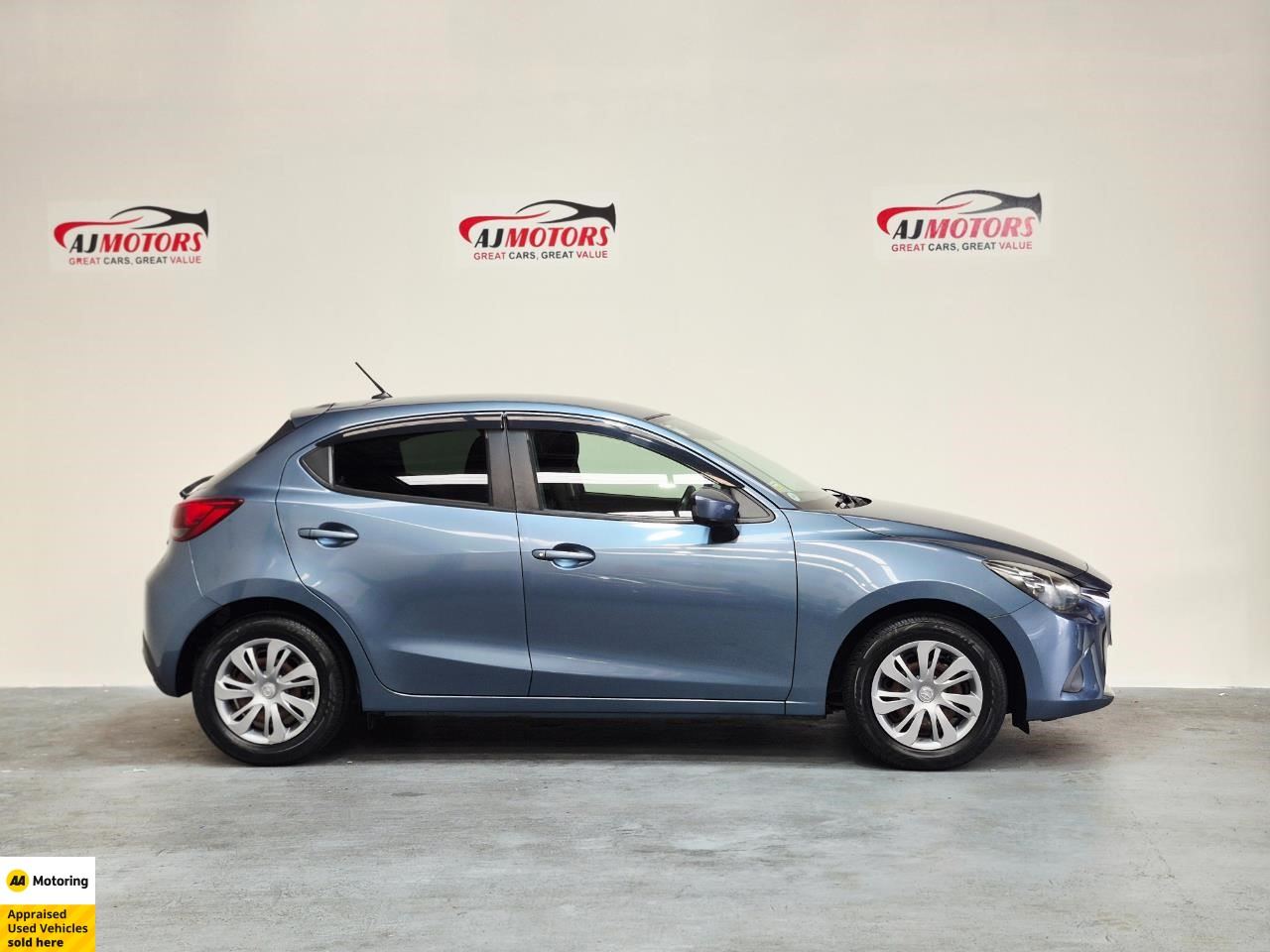 Vehicle image 3