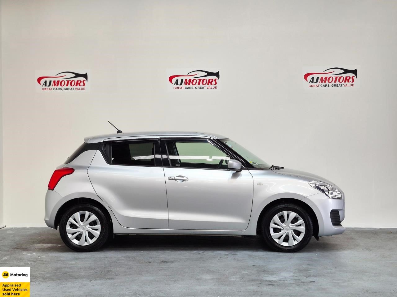 Vehicle image 3