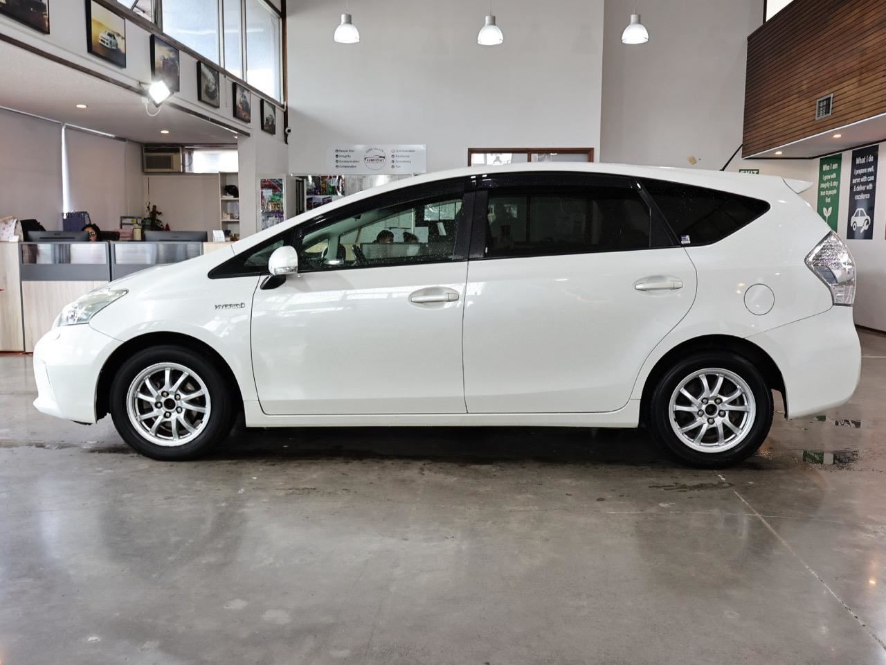 Vehicle image 5