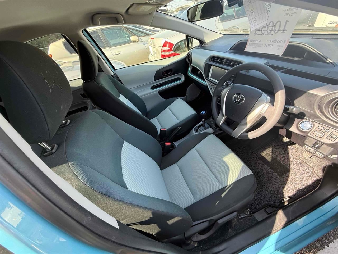 Vehicle image 4