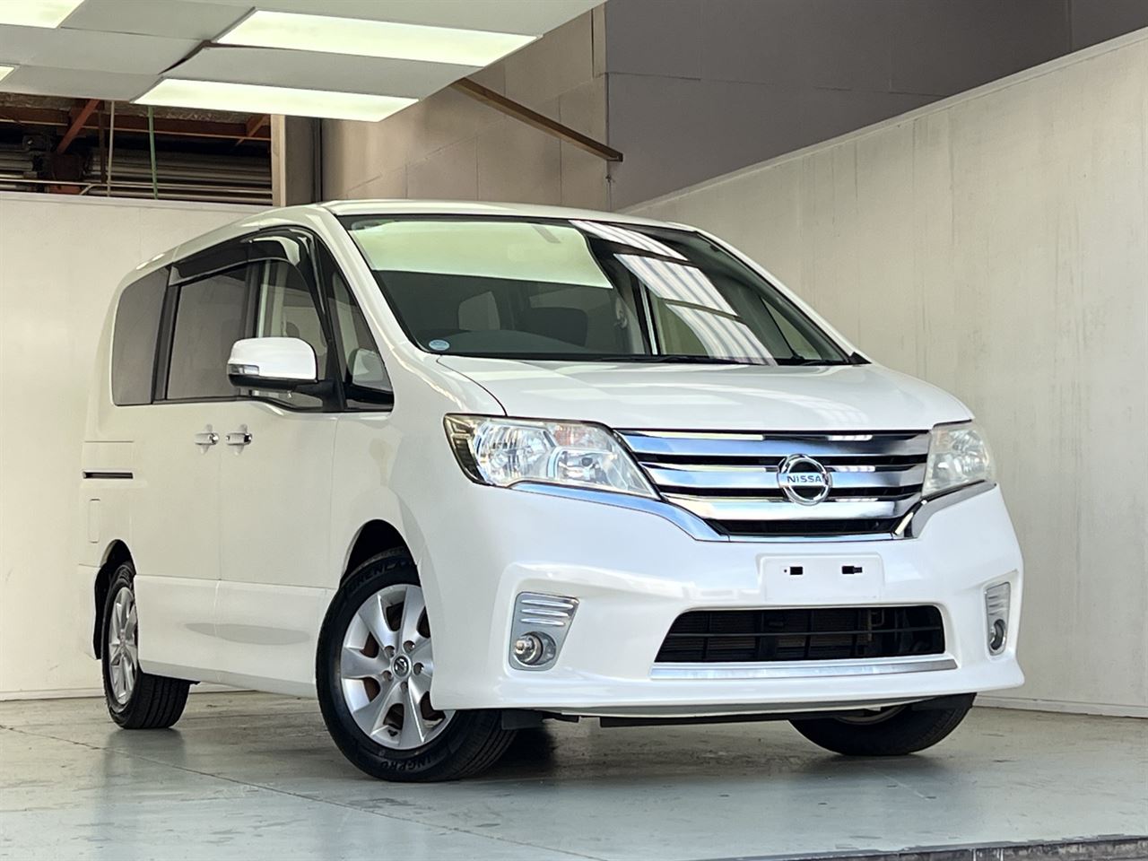 Vehicle image 3