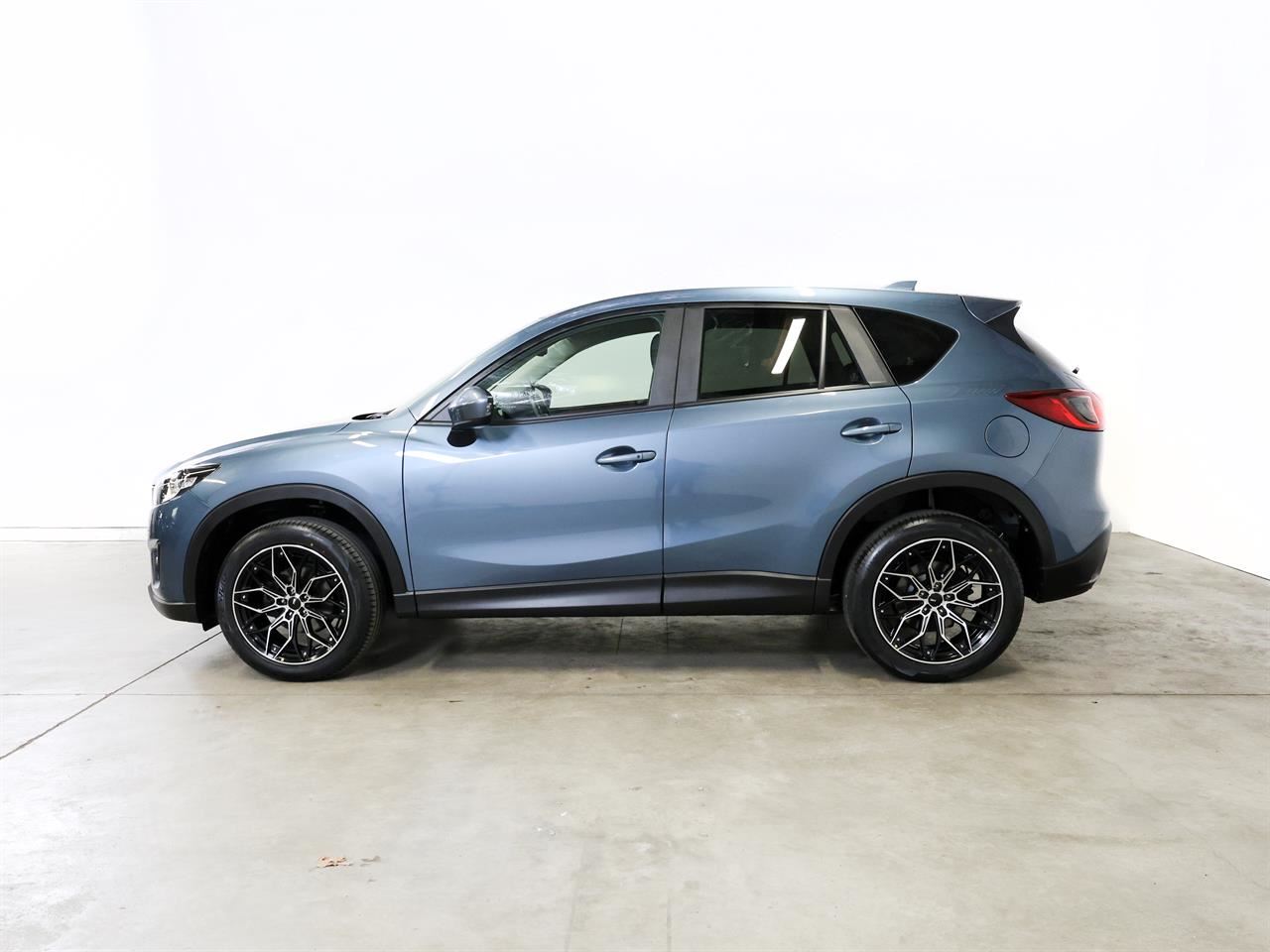 Vehicle image 5